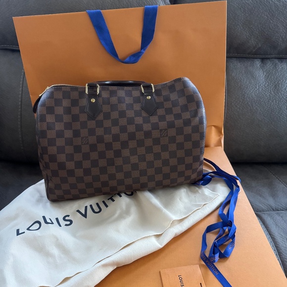 LV Speedy - Picture 1 of 4